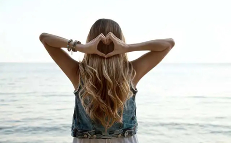 Top 5 Natural Hair Rinses for Glossy, Healthy Locks