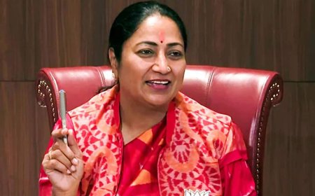 Rekha Gupta Assaulted at Delhi Public Event Over Stray Dog Dispute
