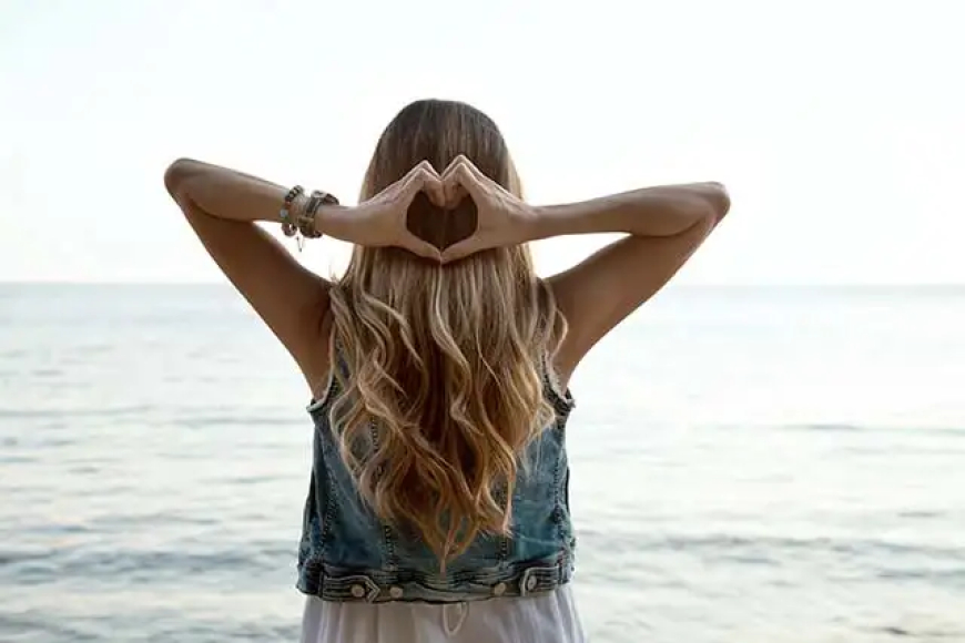 Top 5 Natural Hair Rinses for Glossy, Healthy Locks