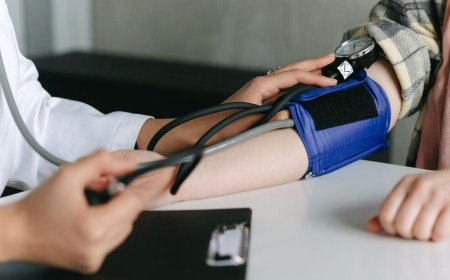 Managing High Blood Pressure: They Reversed Their Heart Attack Risk – Find Out How 2 Professionals Adopted Lifestyle Hacks That Worked