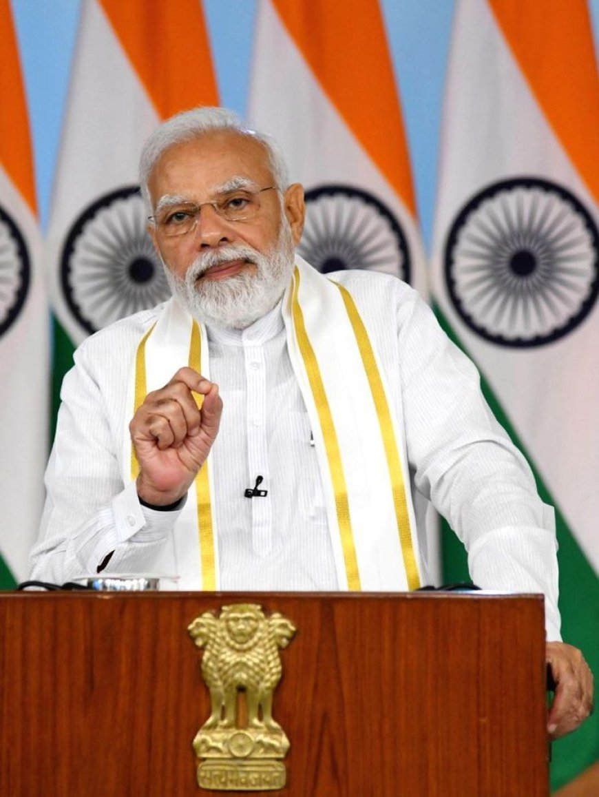 India’s GST Overhaul Cuts Rates to Aid Middle Class