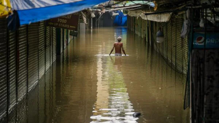 Delhi-NCR Weather Live Updates: Yamuna Water Level Drops, Still Above Danger Mark; IMD Forecasts Light Rain
