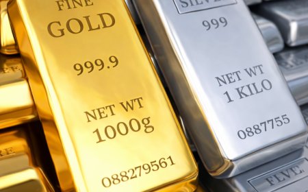 Gold, Silver Hit Record Highs as Global Uncertainty Rises