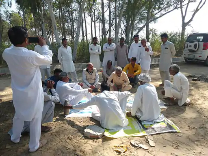 AAP Interacts with MGNREGA Workers, Hears Grievances